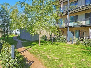 Exterior - Beautiful apartment for 4 guests with hot tub, WIFI, pool, TV, terrace and pets allowed (Diepholz)