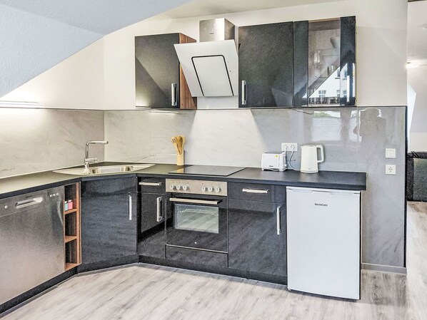 Microwave, oven, dishwasher - Beautiful apartment for 3 people with WIFI and TV (Bad Pyrmont)