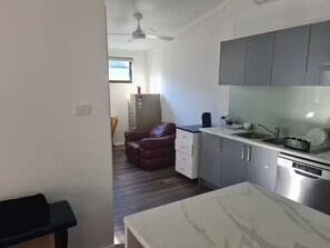 Interior - Fully Self Contained Guest house Retreat - Fishing Point (Fishing Point)