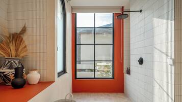 Luxury Villa, Balcony, Pool View | Bathroom