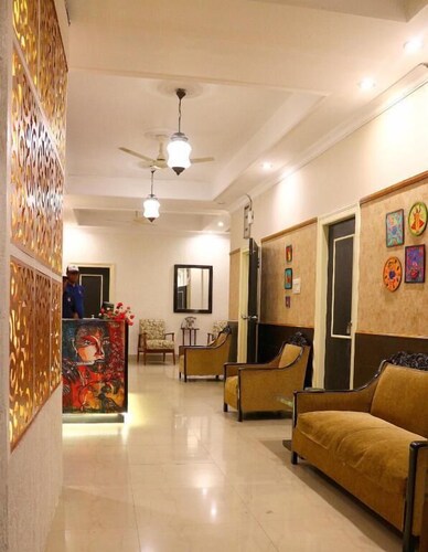 CrossRoads - An Apartment Hotel
