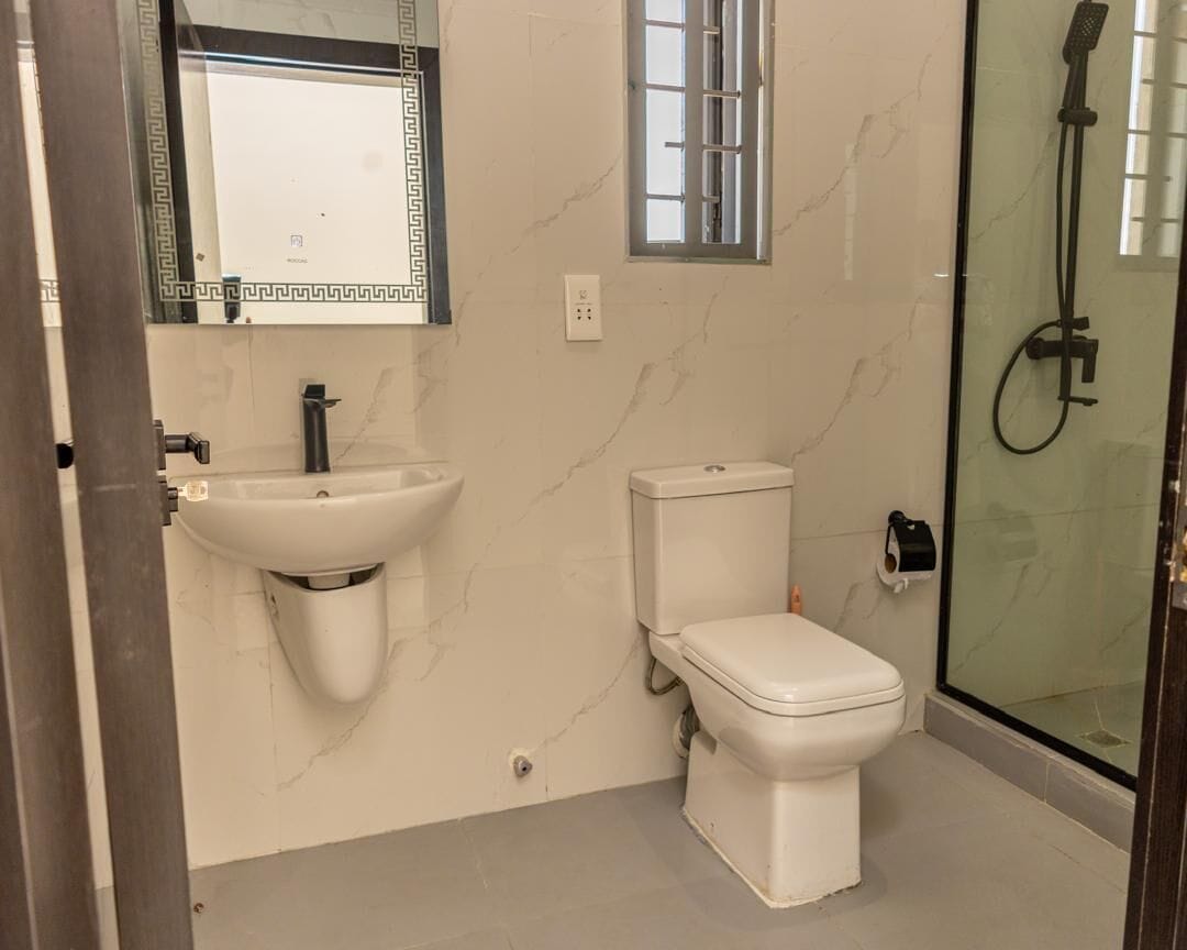 Hair dryer, towels, soap, shampoo