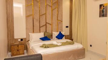 In-room safe, desk, laptop workspace, blackout drapes