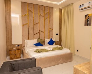 In-room safe, desk, laptop workspace, blackout drapes - LUXURY APARTMENTS & HOMES (Lekki)