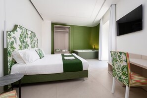 In-room safe, desk, free WiFi, bed sheets