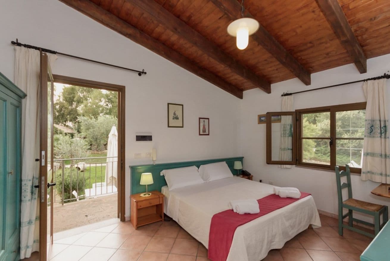 1 makuuhuone, vauvan matkasänky