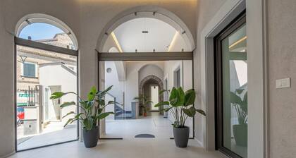 Blu Sky – King Blue Apartment: Regal Comfort & Contemporary Design in Meta 👑💙