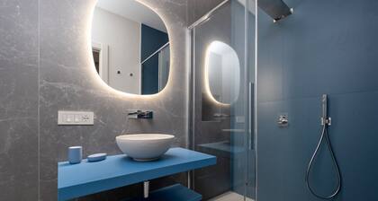 Blu Sky Luxury Palace – King Blue Apartment: Regal Comfort & Contemporary Design in Meta 👑💙