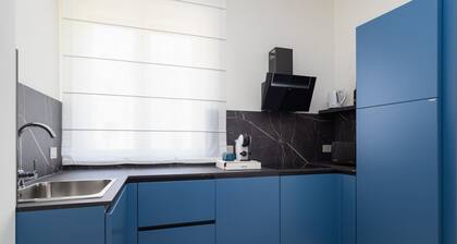 Blu Sky Luxury Palace – King Blue Apartment: Regal Comfort & Contemporary Design in Meta 👑💙