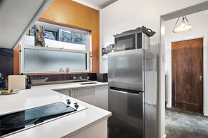 Fridge, oven, stovetop, toaster