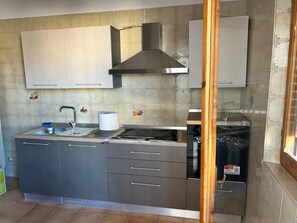 Private kitchen - Alta Marea Portoscuso (SU) - 6 Beds, Seafront and Pinewood! (Portoscuso)