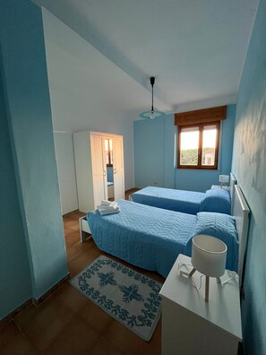 3 bedrooms, WiFi, bed sheets - Alta Marea Portoscuso (SU) - 6 Beds, Seafront and Pinewood! (Portoscuso)
