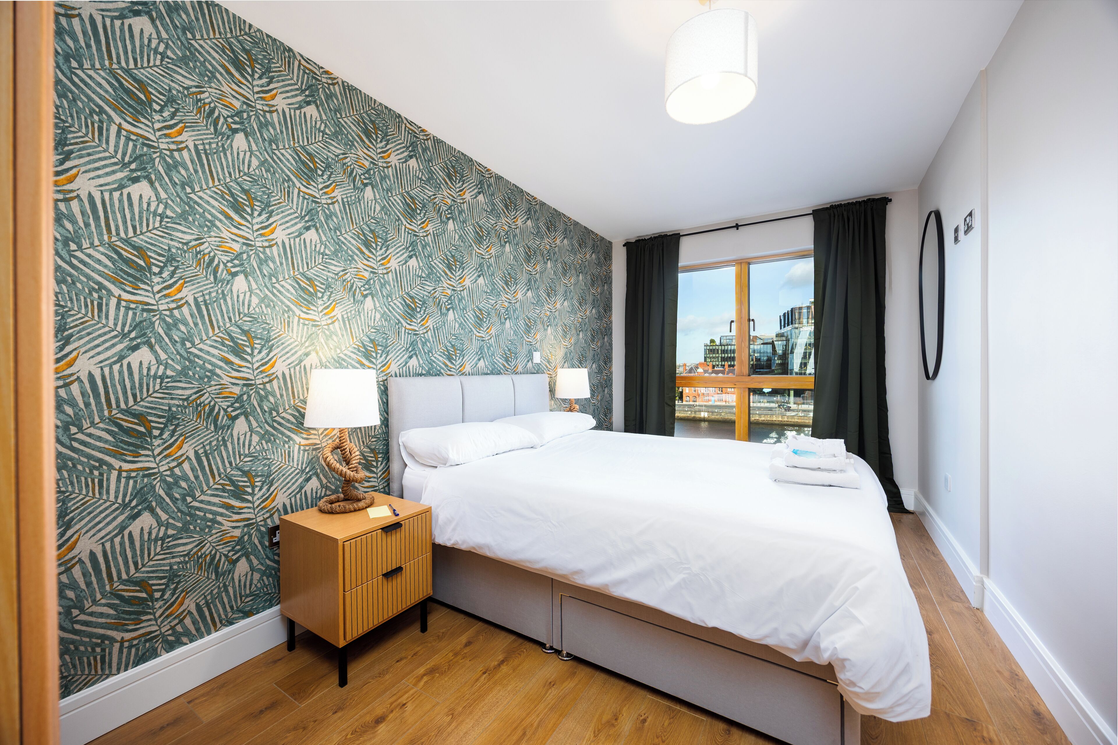 Iron/ironing board, free WiFi, bed sheets
