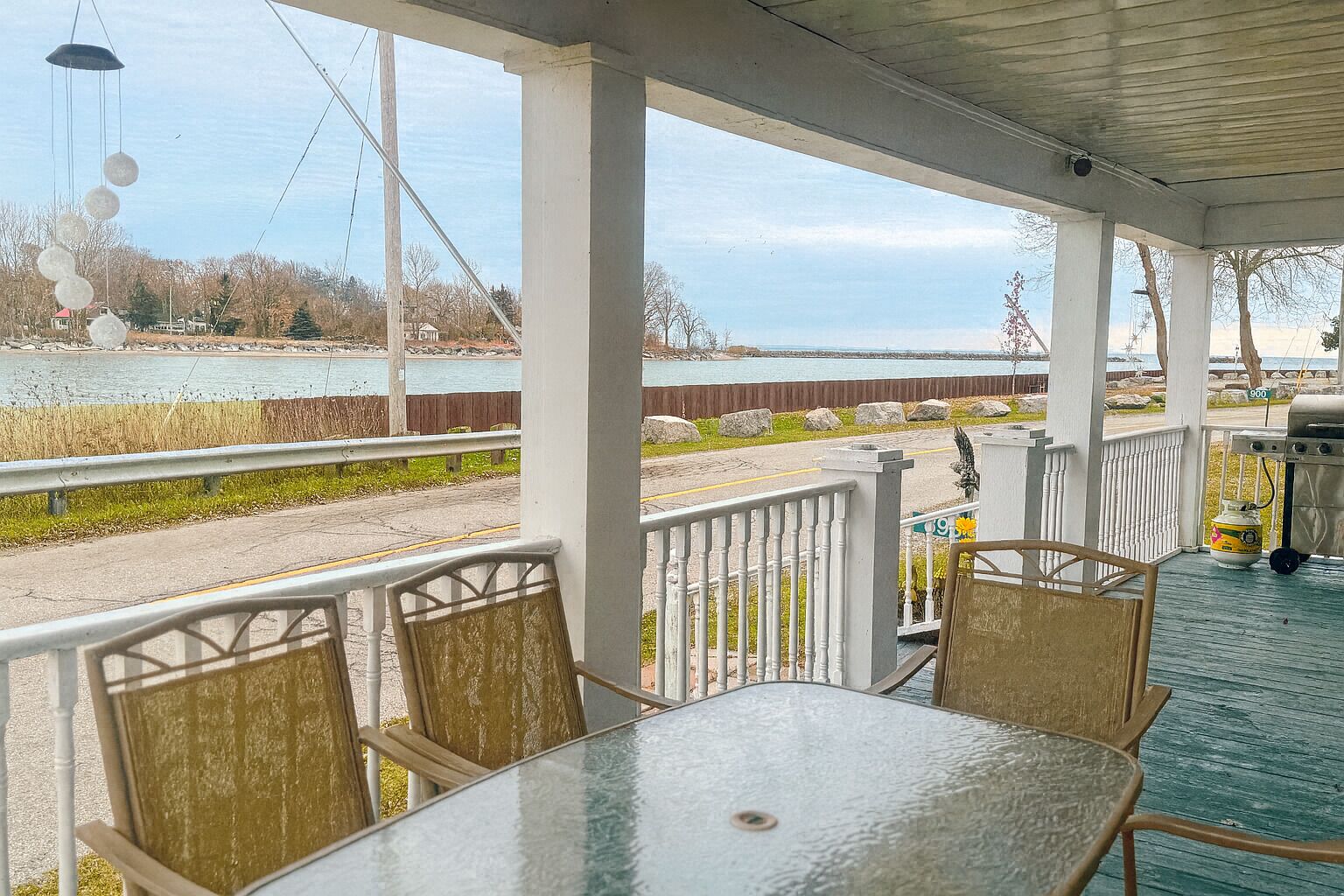 屋外ダイニングエリア