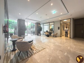 Lobby - Vogue, Downtown Grande near Burj Khalifa and Dubai Mall (Dubai)