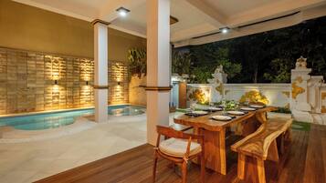 Tempat makan outdoor