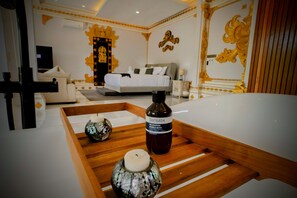 Vila Mewah, 5 kamar tidur, balkon | Setrika/meja setrika dan Wi-Fi gratis