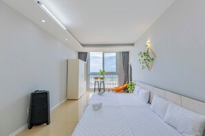 Deluxe Apartment, 3 Bedrooms, Ocean View | Desk, free WiFi, bed sheets - Luxury Oasky Condotel - Vung Tau (Vũng Tàu)