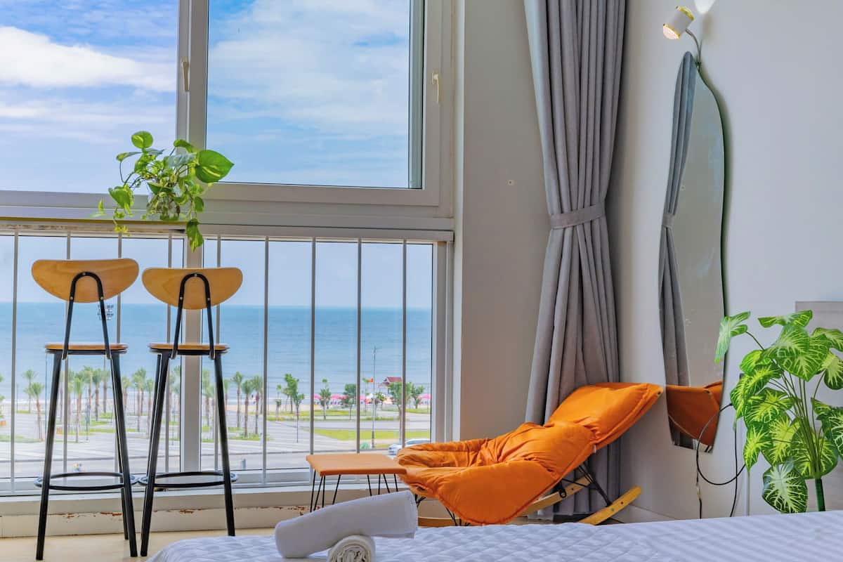 Deluxe Apartment, 3 Bedrooms, Ocean View | Desk, free WiFi, bed sheets