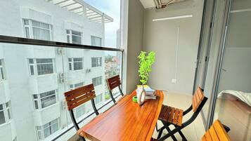 Deluxe-Apartment, 2 Schlafzimmer, Stadtblick | Blick vom Balkon