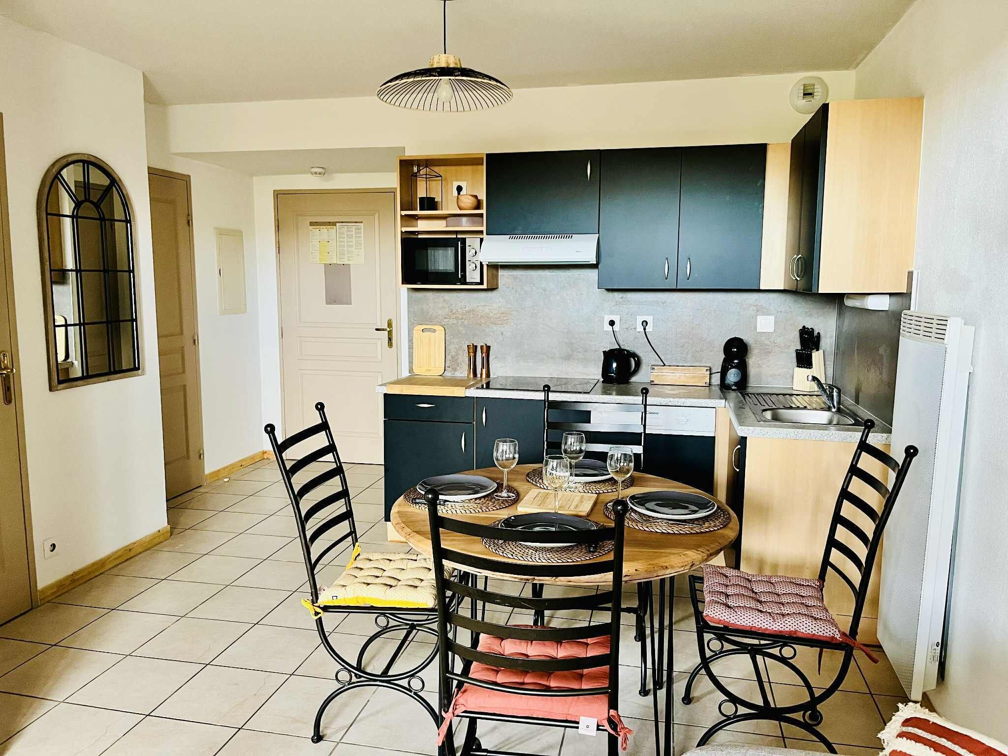 Microondas, parrilla de estufa y lavavajillas 