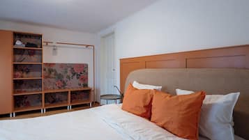 Bügeleisen/Bügelbrett, WLAN, Bettwäsche