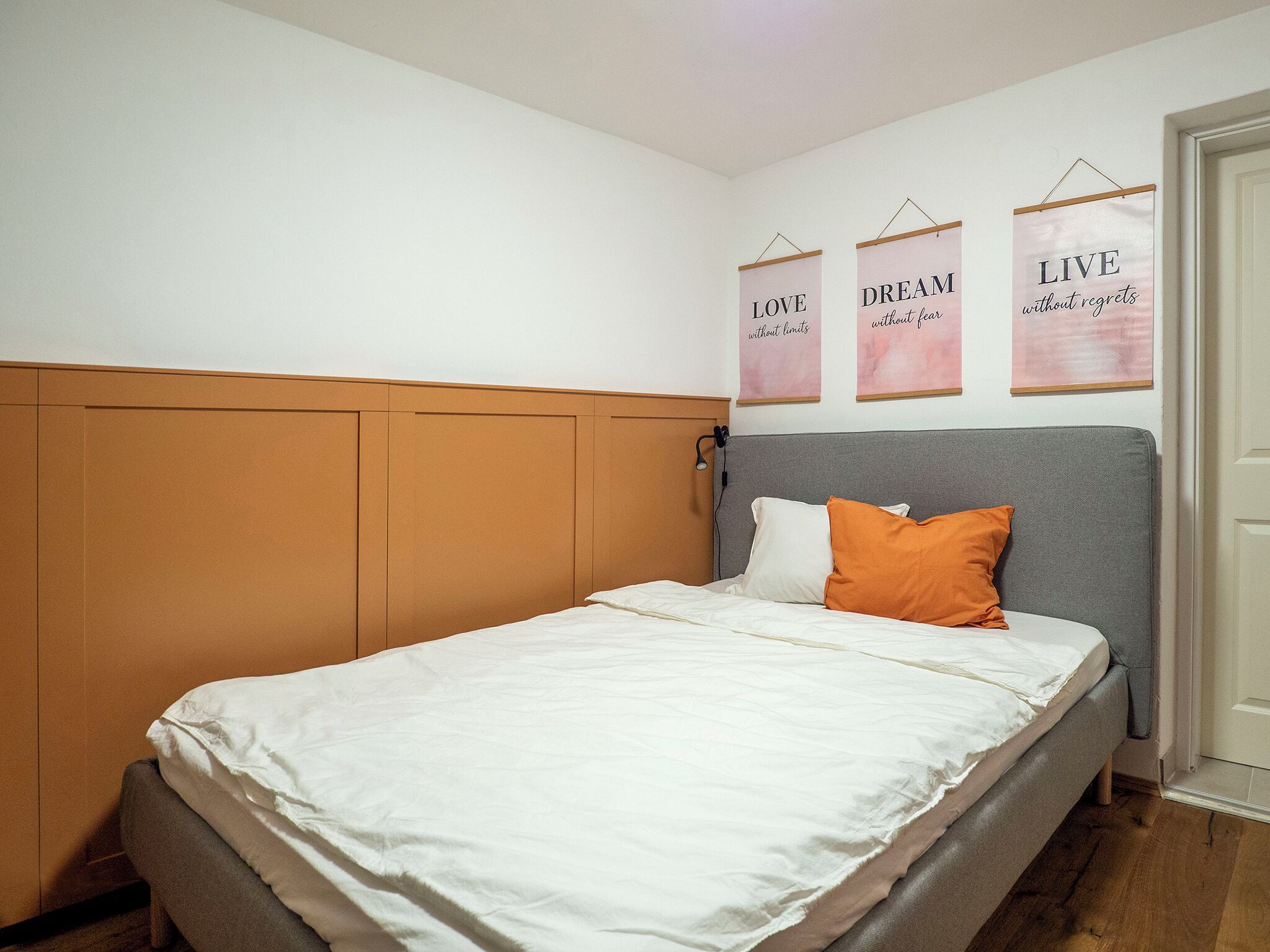 Bügeleisen/Bügelbrett, WLAN, Bettwäsche