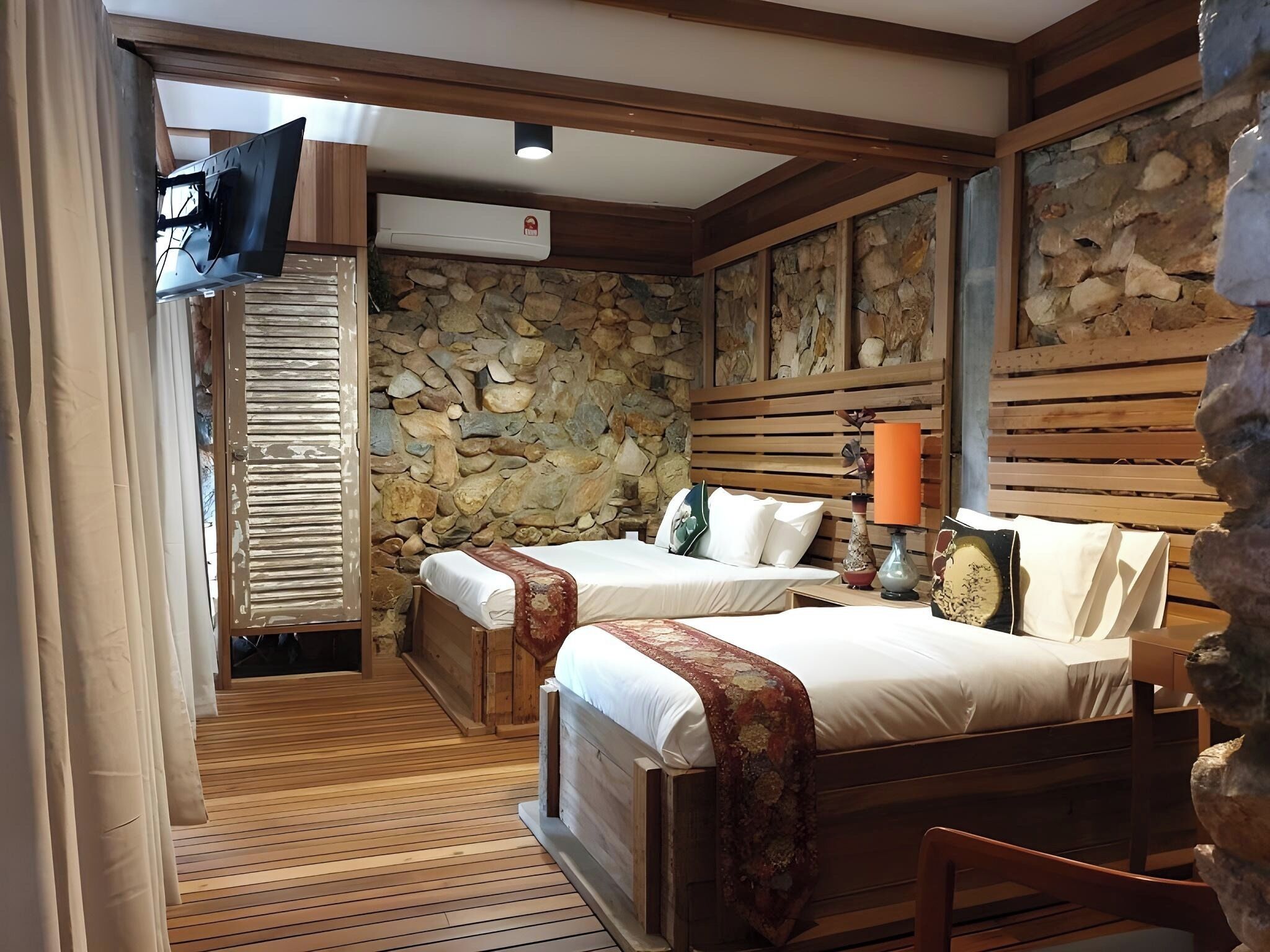 Blackout drapes, iron/ironing board, free WiFi