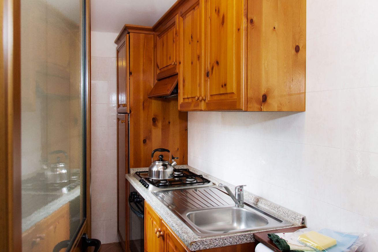 Fridge, stovetop, toaster