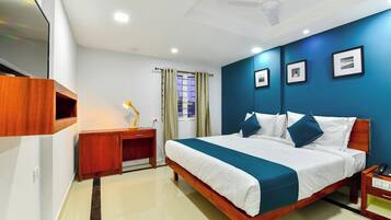 Chambre Standard double | Bureau, espace de travail pour ordinateurs portables