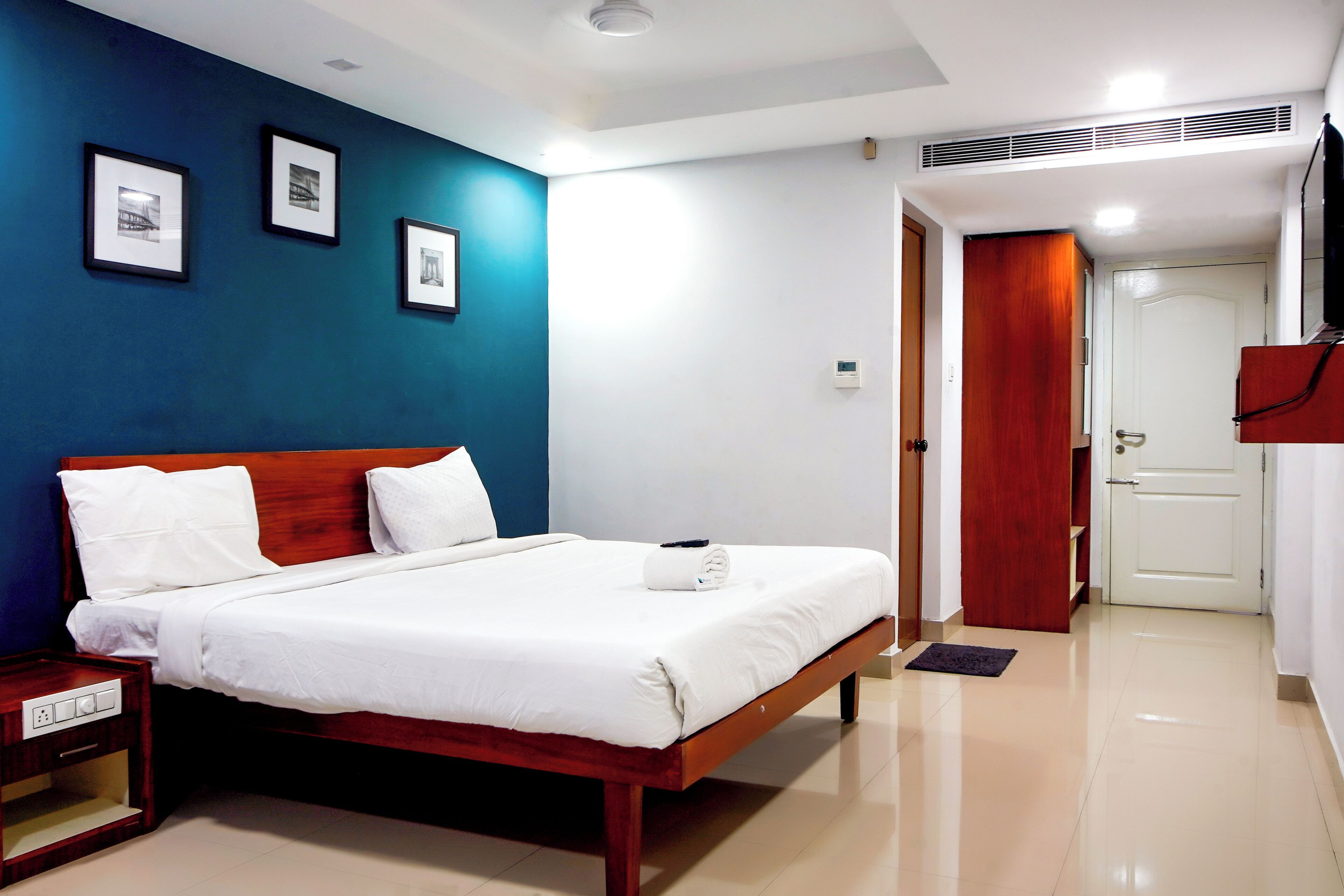 Deluxe tweepersoonskamer | Een bureau, een laptopwerkplek, gratis wifi