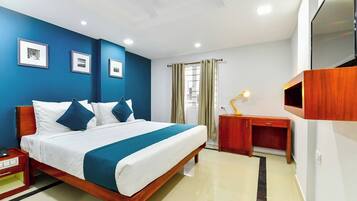 Chambre Standard double | Bureau, espace de travail pour ordinateurs portables