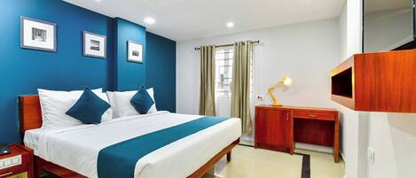 Chambre Double Standard | Bureau, espace de travail pour ordinateur portable, Wi-Fi gratuit