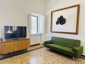 TV - Comfort in the center of Lecce (Lecce)