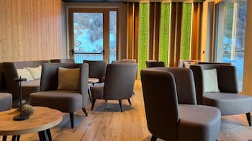 Àrea amb seients del vestíbul