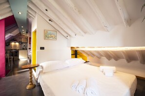 Bügeleisen/Bügelbrett, kostenloses WLAN, Bettwäsche