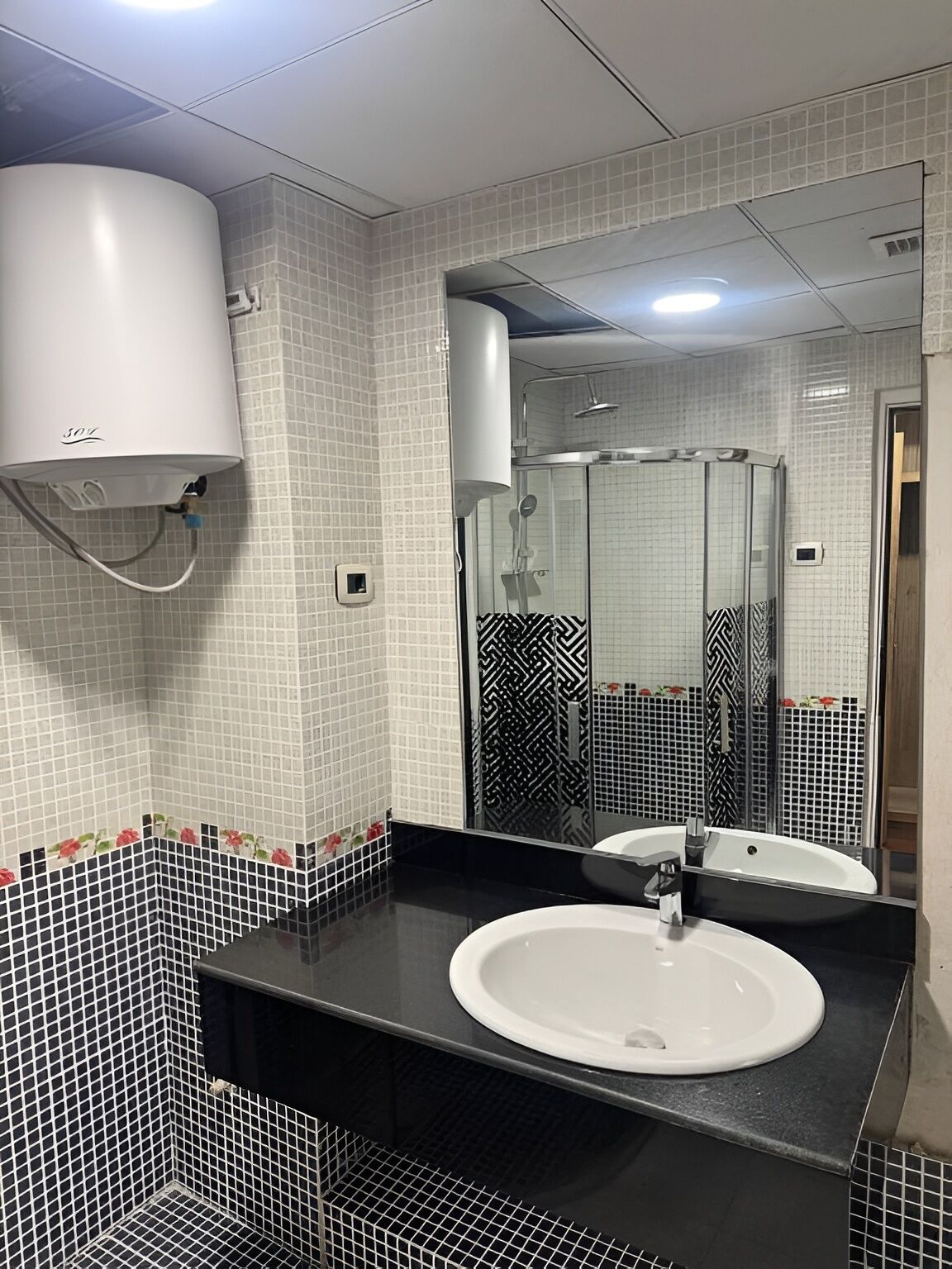 Standard Single Room, City View | Bathroom | Shower, slippers, towels, soap