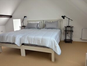 4 Schlafzimmer, Bügeleisen/Bügelbrett, WLAN, Bettwäsche