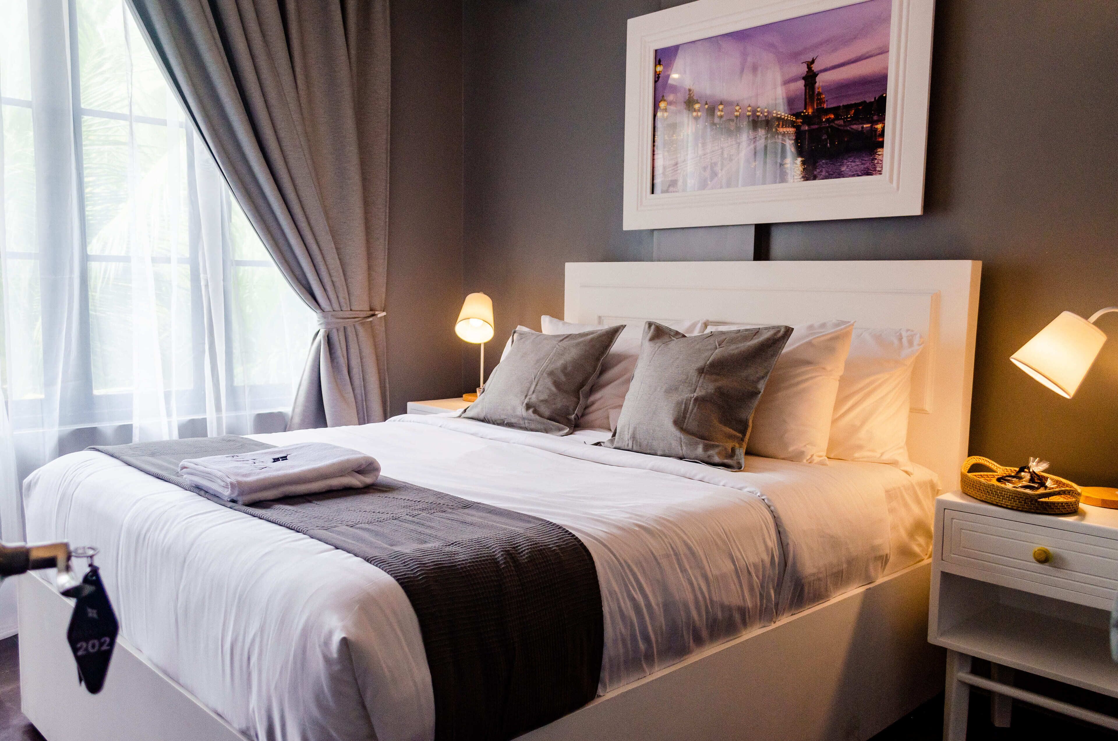 Free WiFi, bed sheets