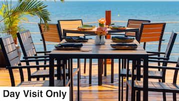 Spiaggia privata nelle vicinanze, sabbia bianca, cabine (a pagamento)