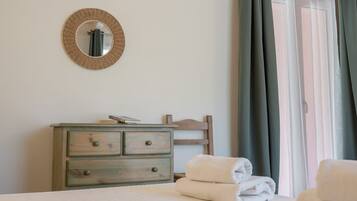 1 bedroom, iron/ironing board, travel crib