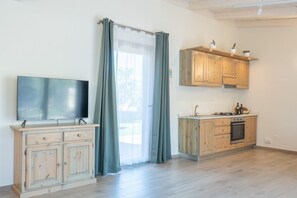 Kühlschrank, Herdplatte, Toaster