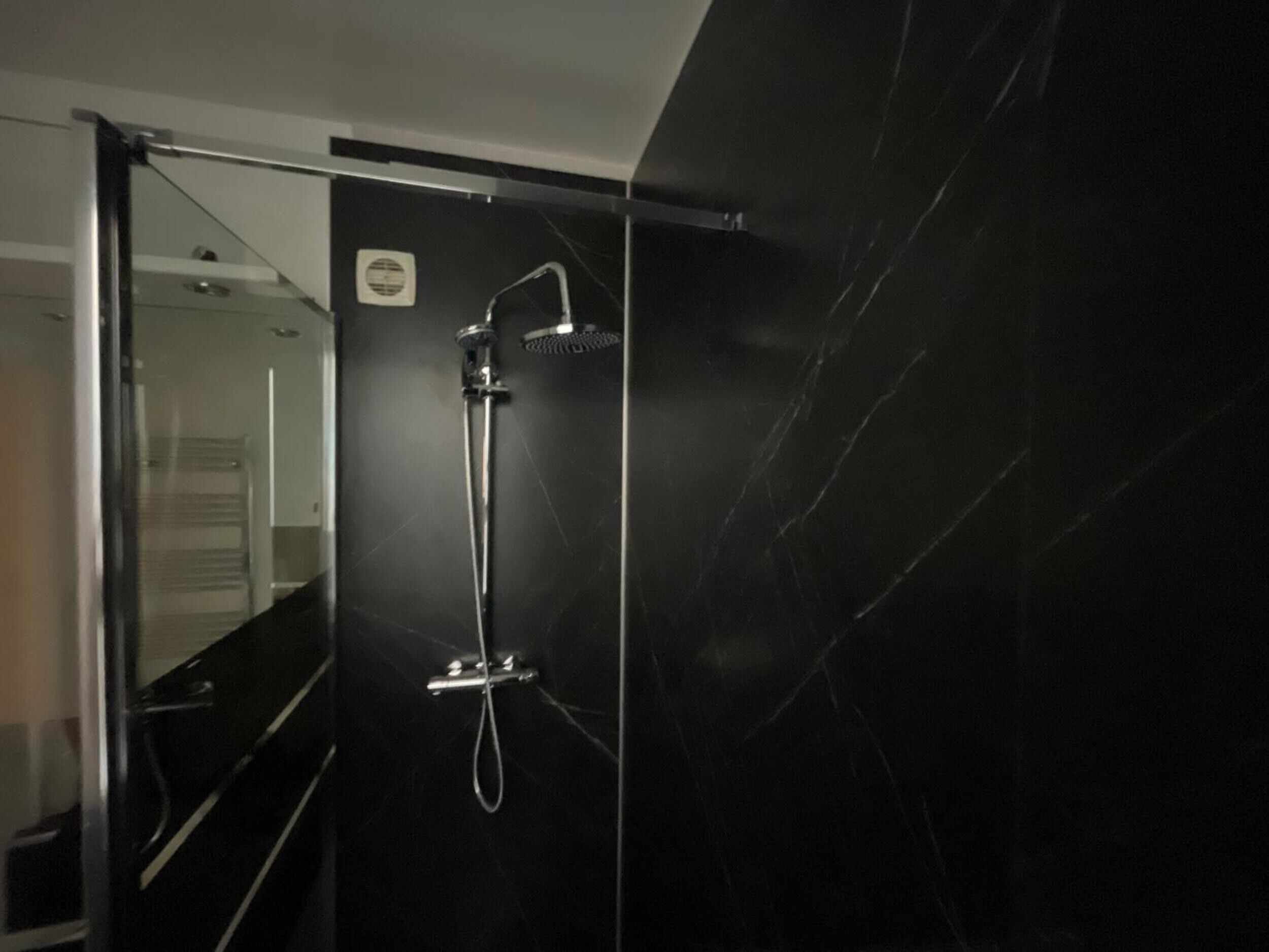 Shower, free toiletries, hair dryer