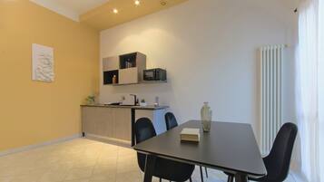 Apartamento, 2 habitaciones, balcón | Zona de estar