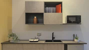 Apartment, 2 Bedrooms, Balcony | Private kitchen