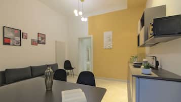 Apartment, 2 Bedrooms, Balcony | Private kitchen