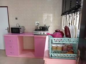 Microwave, dishwasher