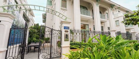 Fachada da propriedade