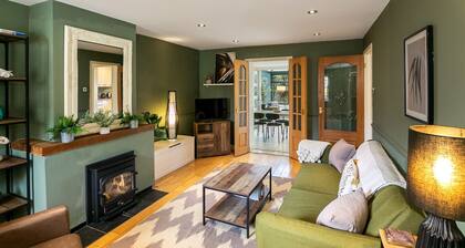 Beautiful 3 Bedroom Cotswold Cottage