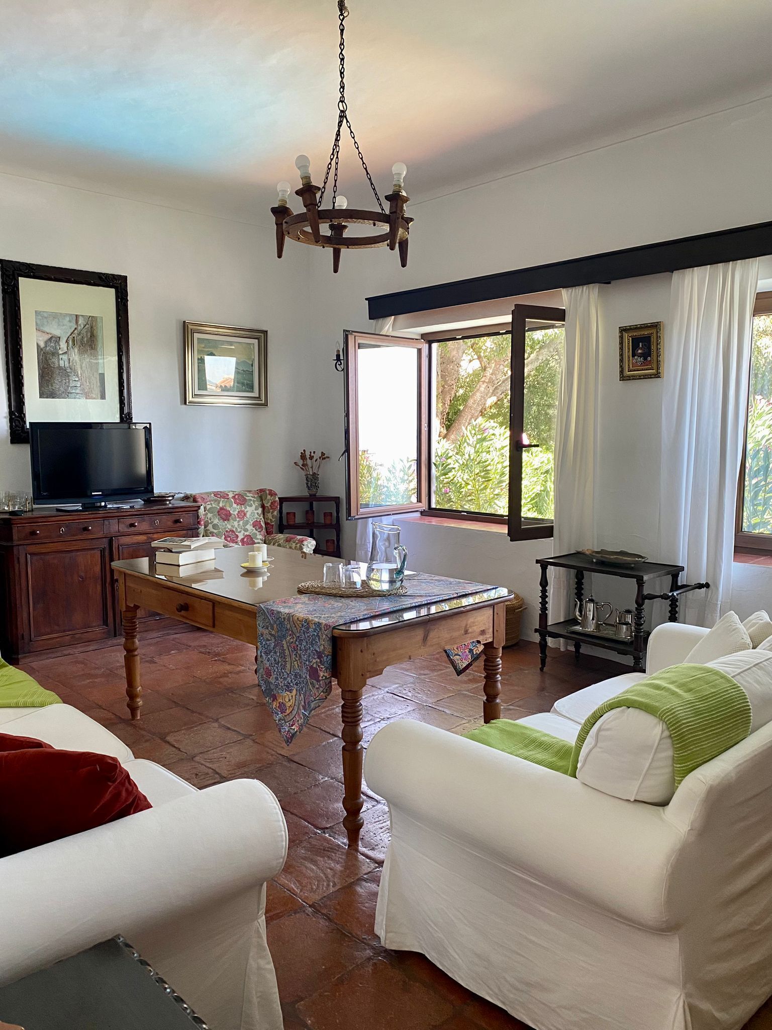 تلفزيون، مدفأة